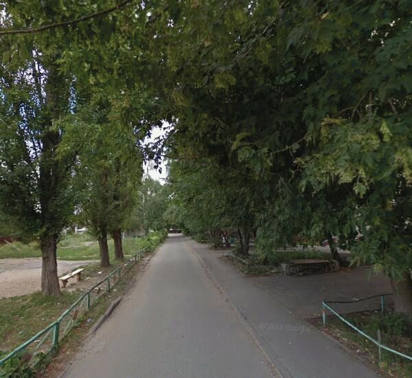 Банкомат Липецккомбанка по адресу ул. Папина, д. 6, магазин «Перекресток»