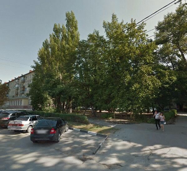 Банкомат Райффайзенбанка по адресу ул. Титова,  д. 10