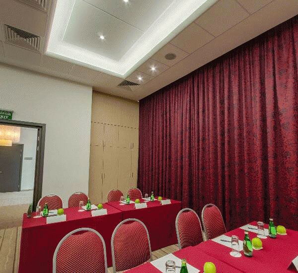 Отделение банка Юниаструм по адресу улица Л. Толстого 1